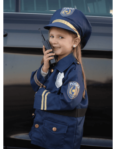 Oficial de policía con accesorios