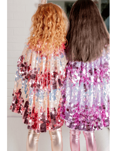 Capa de lentejuelas moradas de la Quinta Avenida