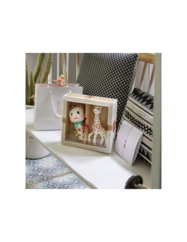 Mi primer set regalo Sophie la girafe + Sonajero peluche Cri-Cri