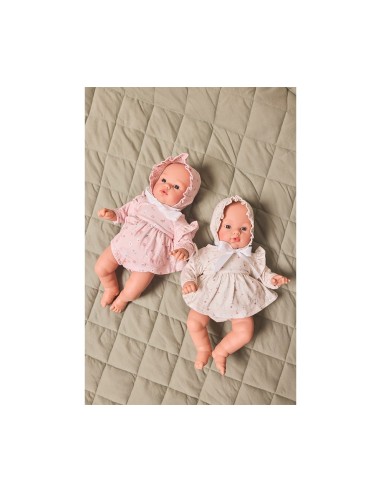 Muñeco Helena con Vestido y Gorrito White Flowers