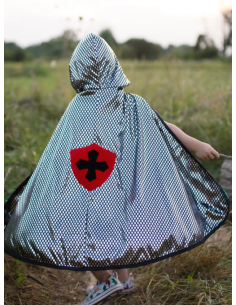 Capa reversible de dragón y caballero 7/8 años 2