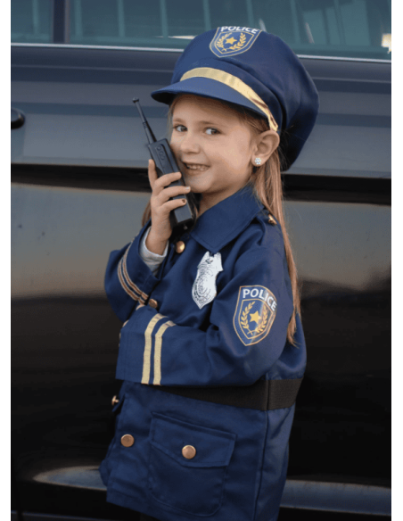 Oficial de policía con accesorios