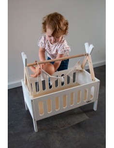 Cama de muñeca tipo tipi de madera 2