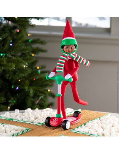Elf on the Shelf – Elfos en acción, patinete y casco